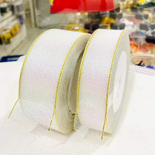 Fita Purpurina borda dourada com 25 jardas - Branco Furta Cor