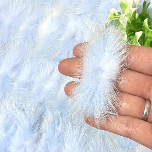 Pompom Bigode de Pelúcia - Azul Bebê