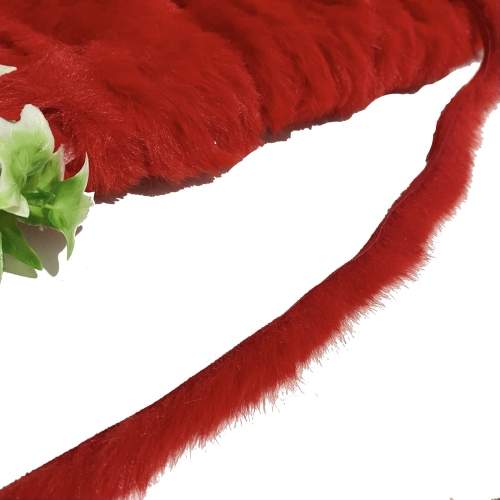 Pompom Bigode de Pelúcia por metro - vermelha