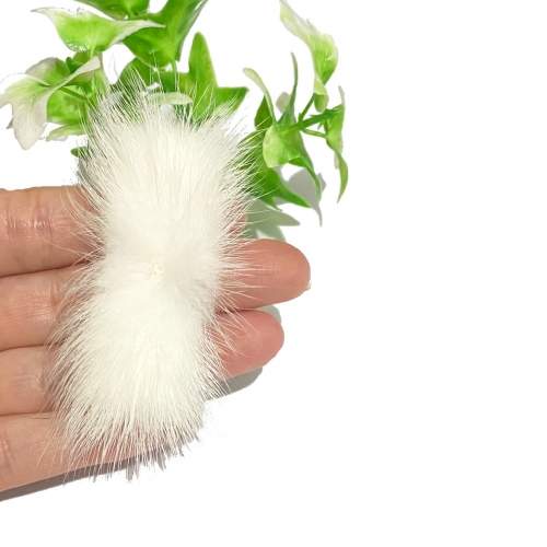 Pompom Bigode de Pelúcia - Branco 01